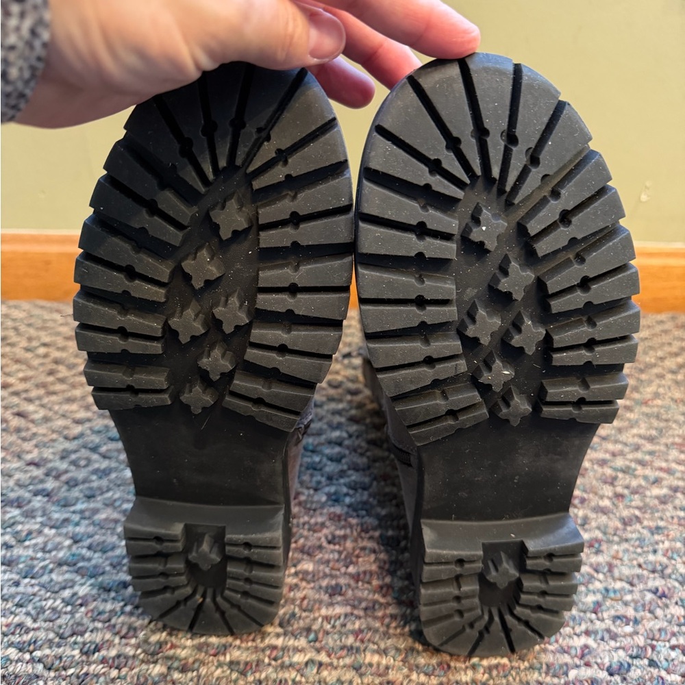 Women’s Boots - Picture 4 of 4
